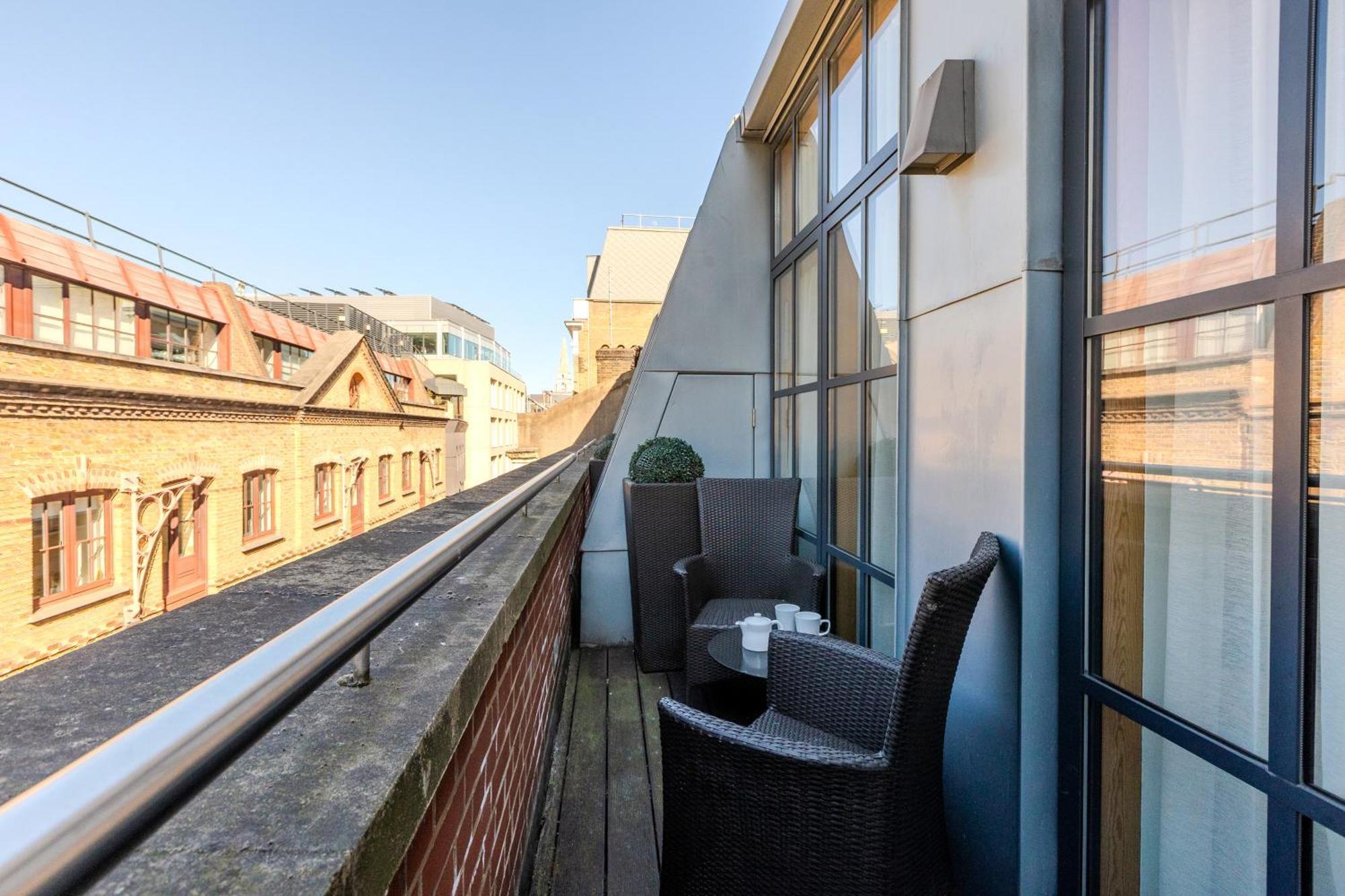 Central Servised Apartments On Artillery Lane London Exterior foto